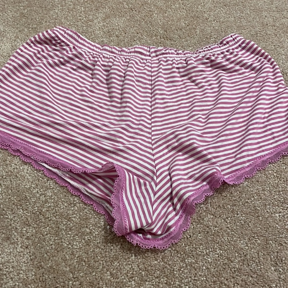 Micro Shorts - Picture 2 of 3